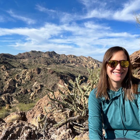 Meet your Posher, Wendy - Picture 1 of 2